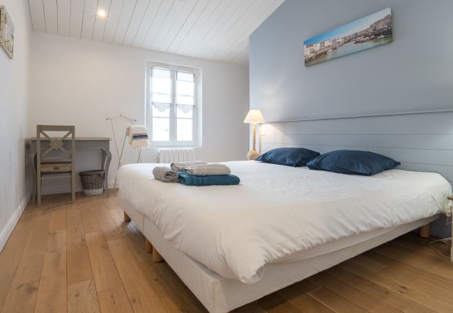 Villa in La Flotte - Villa Sylvabelle Villa in La Flotte - Villa Sylvabelle