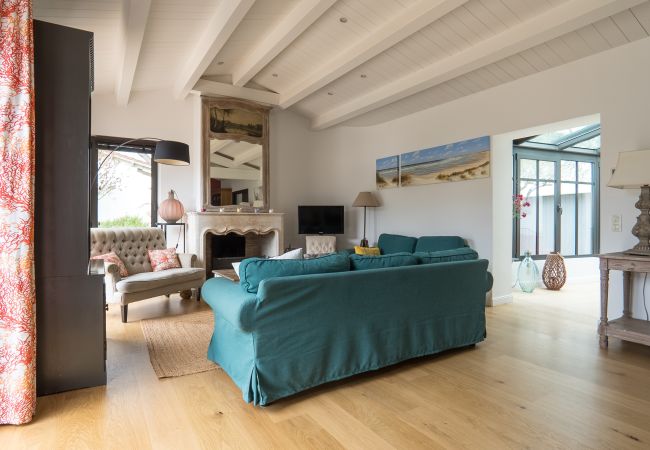 Villa in La Flotte - Villa Sylvabelle Villa in La Flotte - Villa Sylvabelle