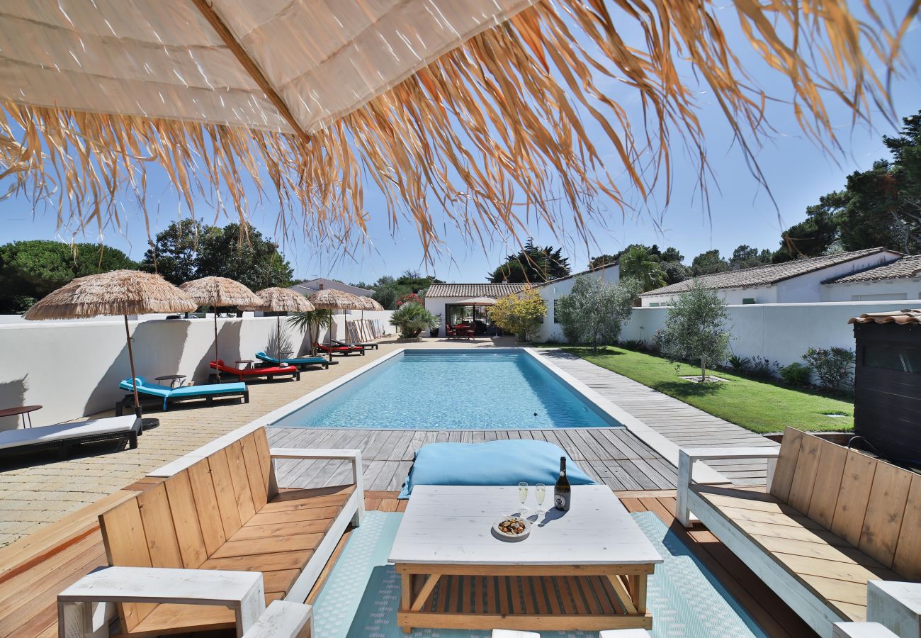 View of the outdoor lounge and pool 