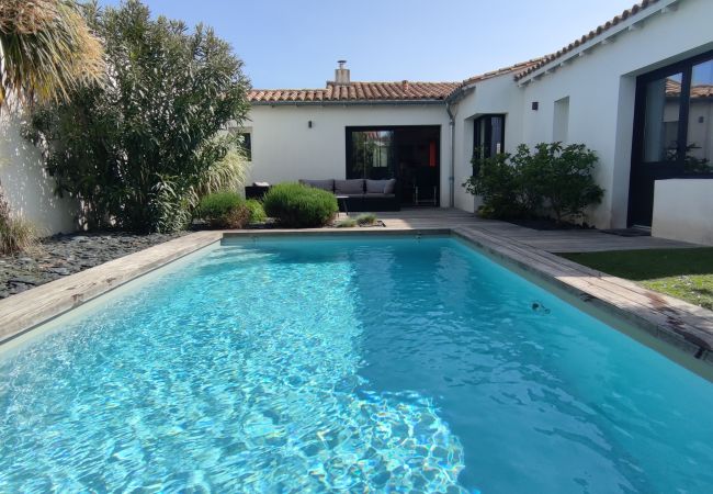Villa in Rivedoux-Plage - Villa Hollyhocks Villa in Rivedoux-Plage - Villa Hollyhocks