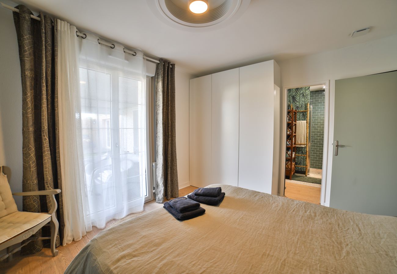 Bedroom with bathroom