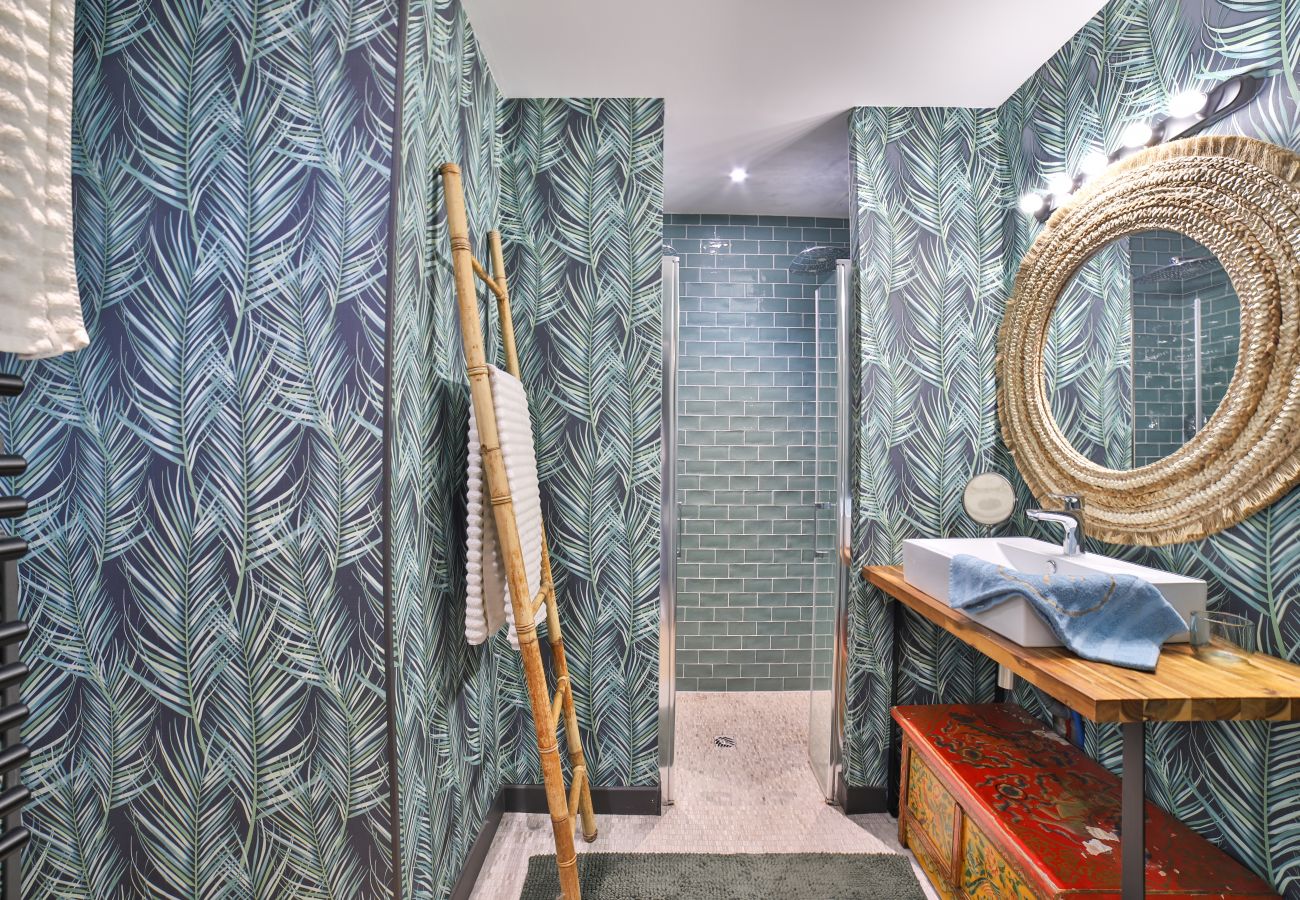 Bathroom with large Italian shower and basin 