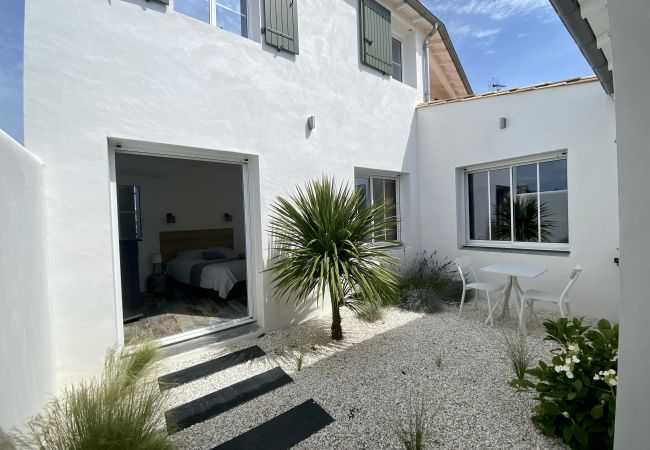 Villa in Rivedoux-Plage - Villa Blanche Villa in Rivedoux-Plage - Villa Blanche