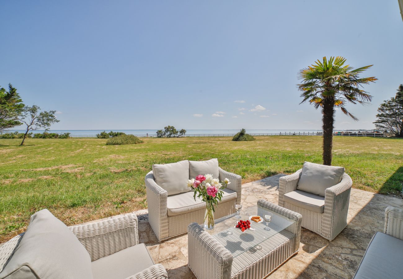 Villa in La Flotte - Le Clos