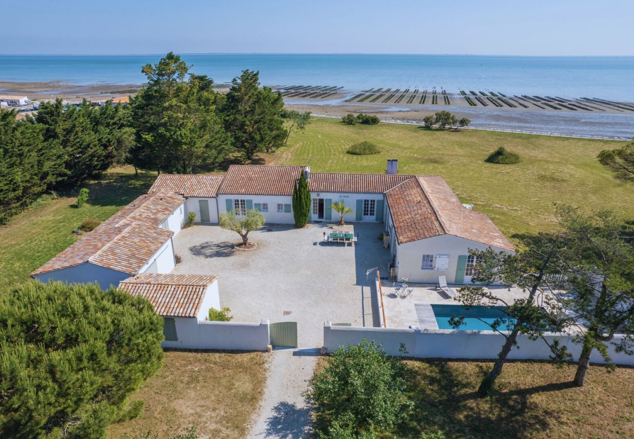 Villa in La Flotte - Le Clos