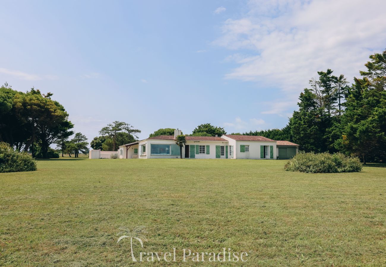 Villa in La Flotte - Le Clos