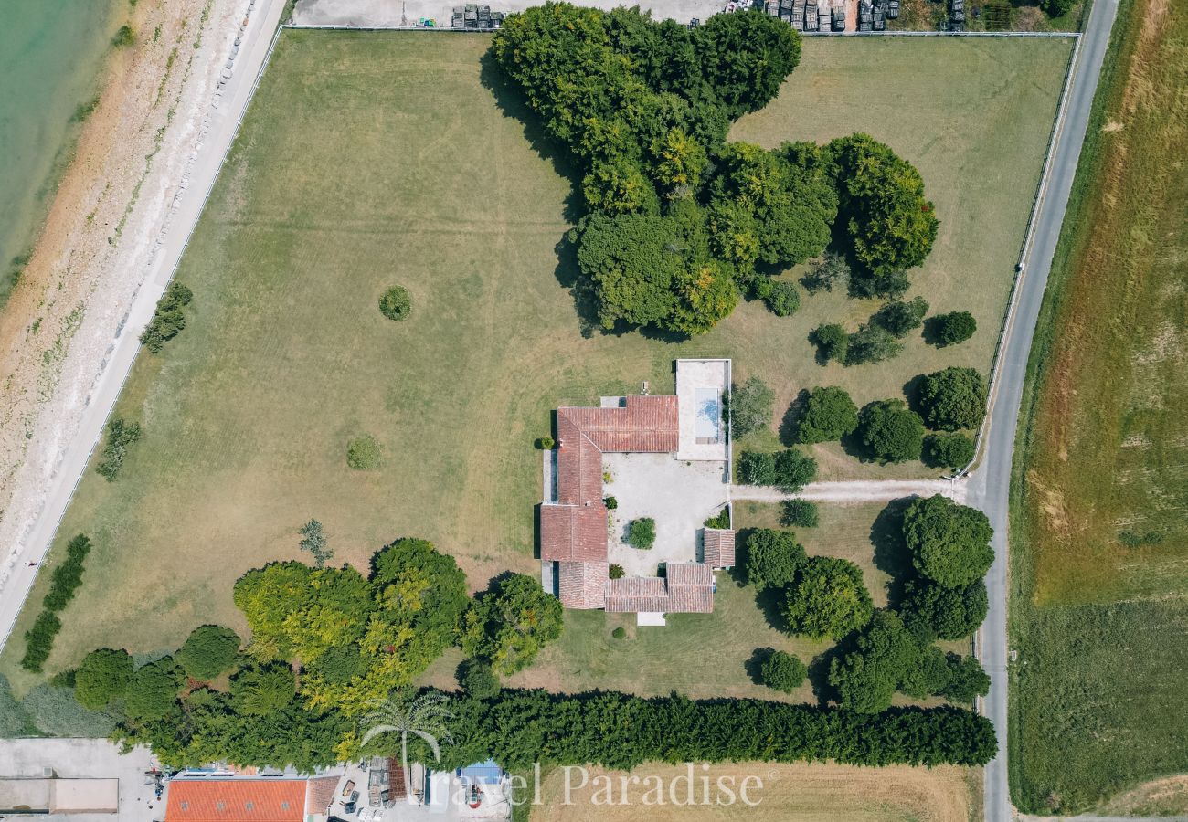 Villa in La Flotte - Le Clos