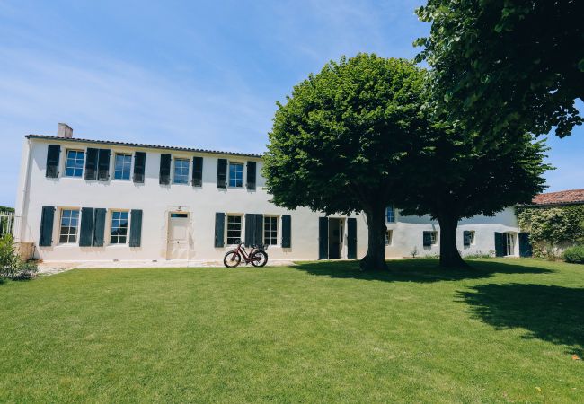 Villa à Loix - Domaine des Tours Villa à Loix - Domaine des Tours