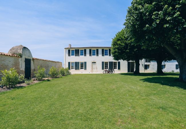 Villa à Loix - Domaine des Tours Villa à Loix - Domaine des Tours